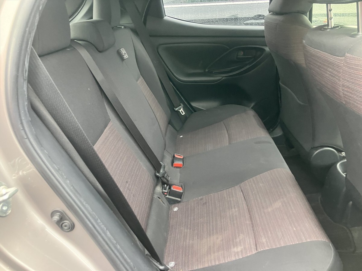 2020 Toyota Yaris thumbnail