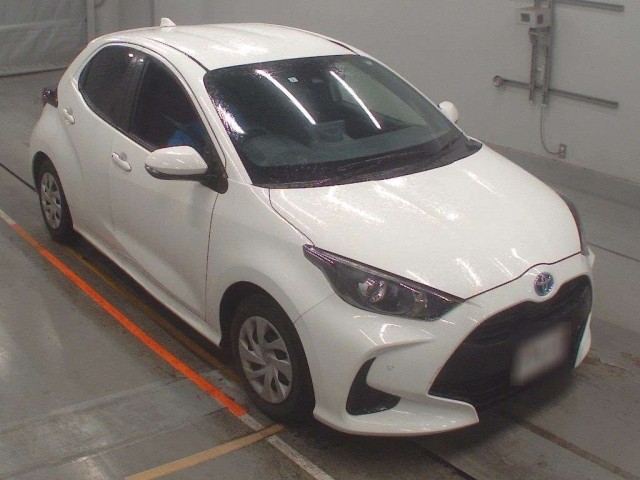 2021 Toyota Yaris thumbnail
