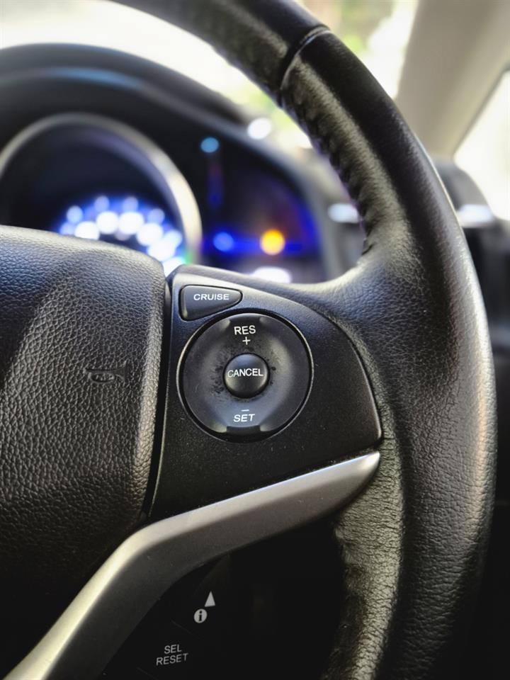 2014 Honda FIT thumbnail
