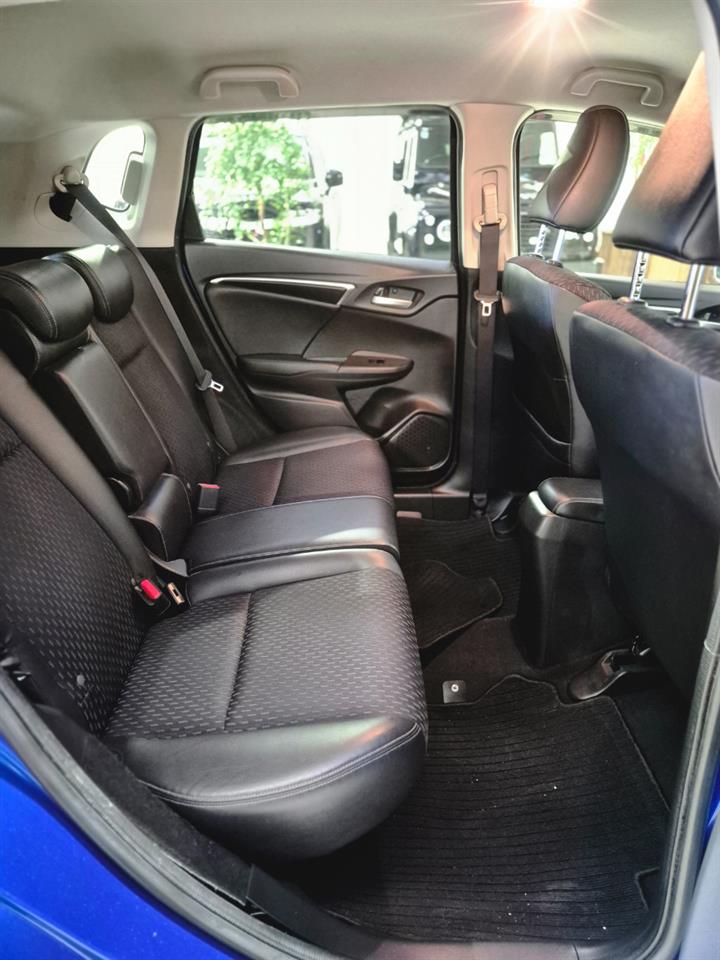 2014 Honda FIT thumbnail