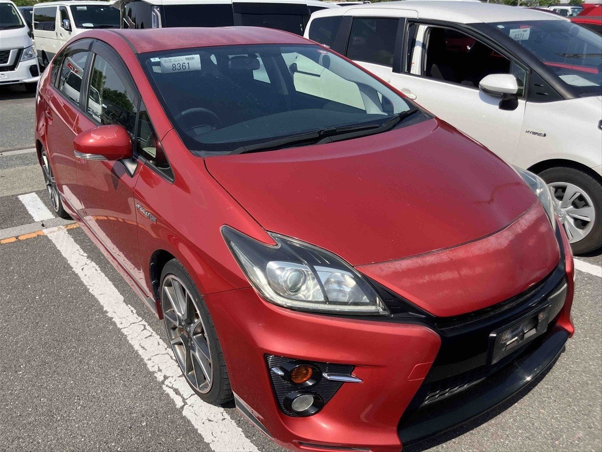2014 Toyota Prius thumbnail