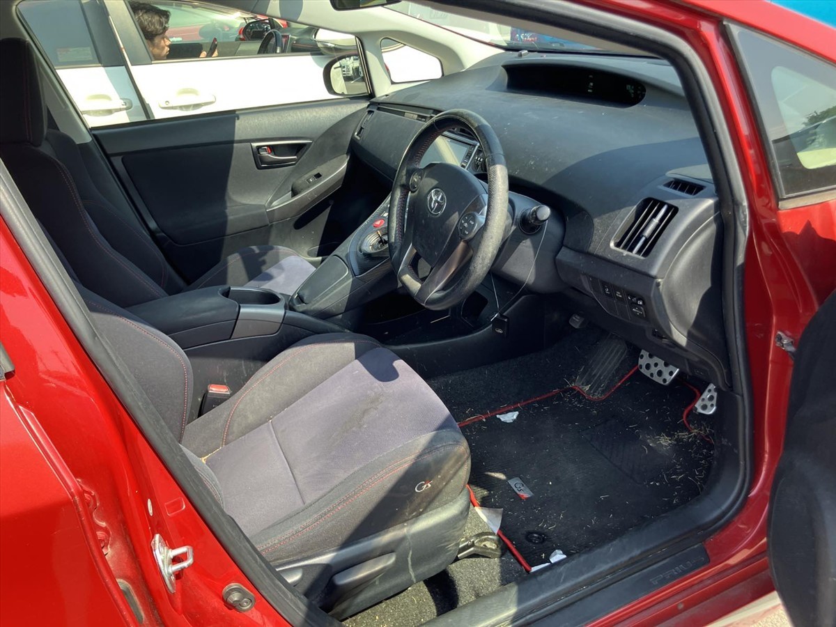 2014 Toyota Prius thumbnail