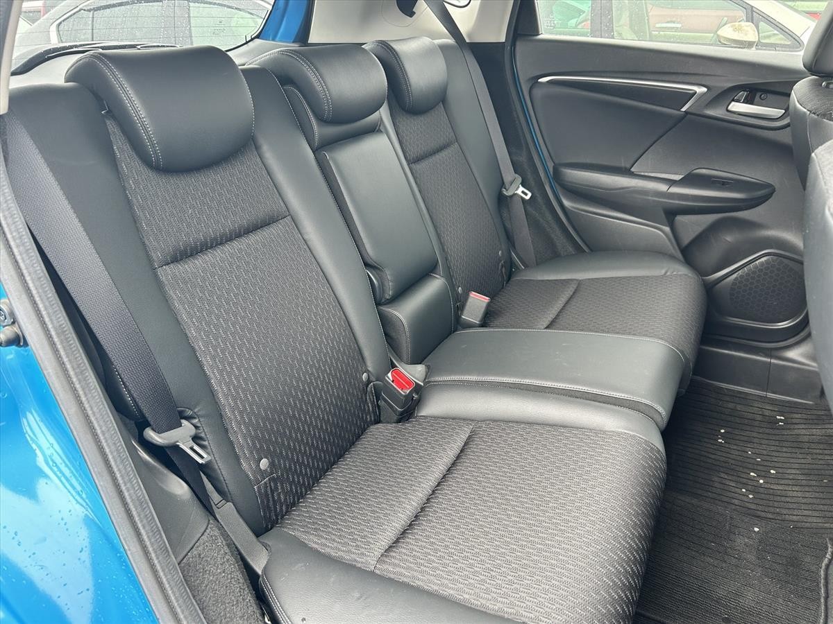 2013 Honda FIT thumbnail