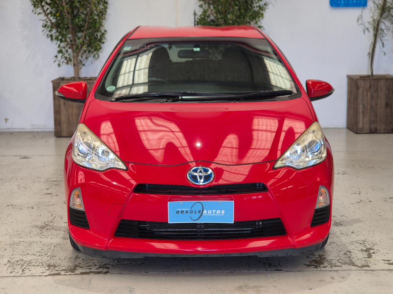 2014 Toyota Aqua thumbnail