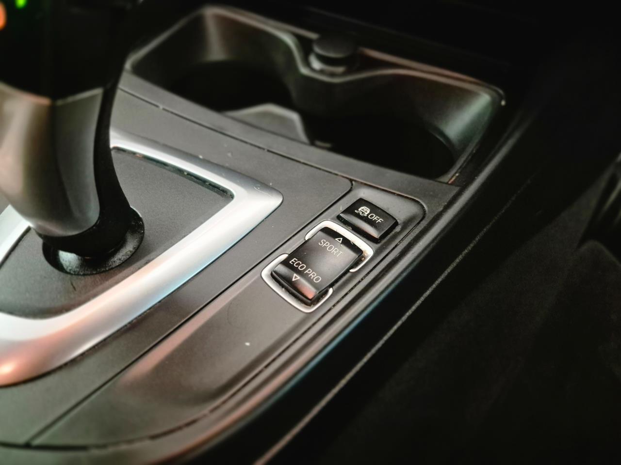 2012 BMW 116I thumbnail