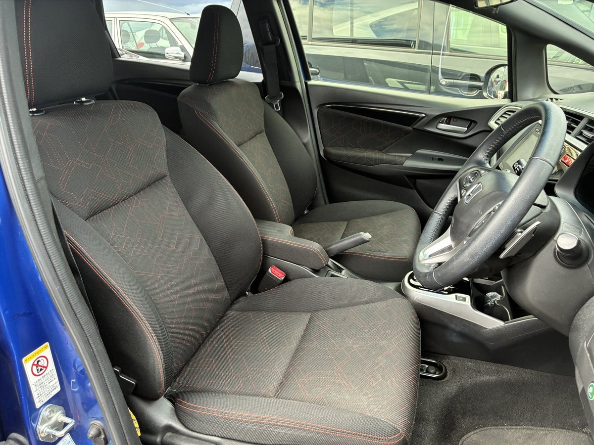 2013 Honda FIT thumbnail