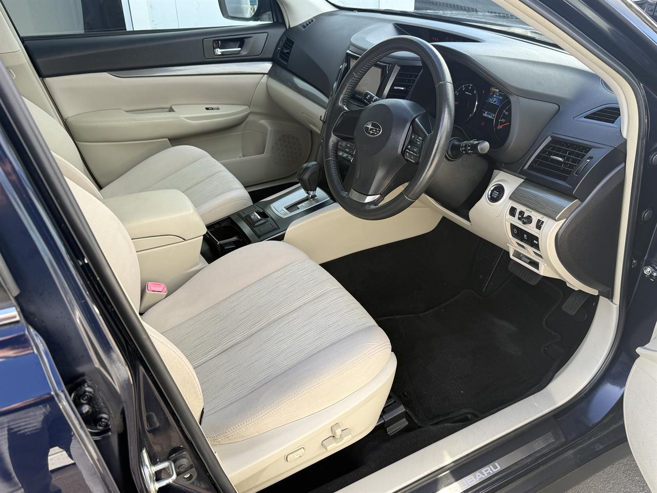 2012 Subaru Outback thumbnail