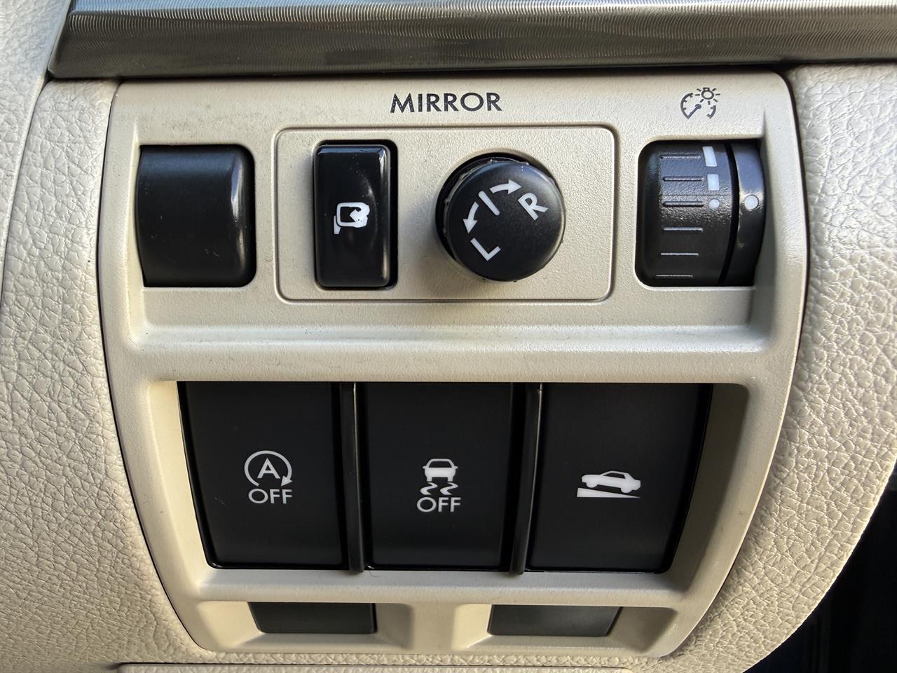 2012 Subaru Outback thumbnail