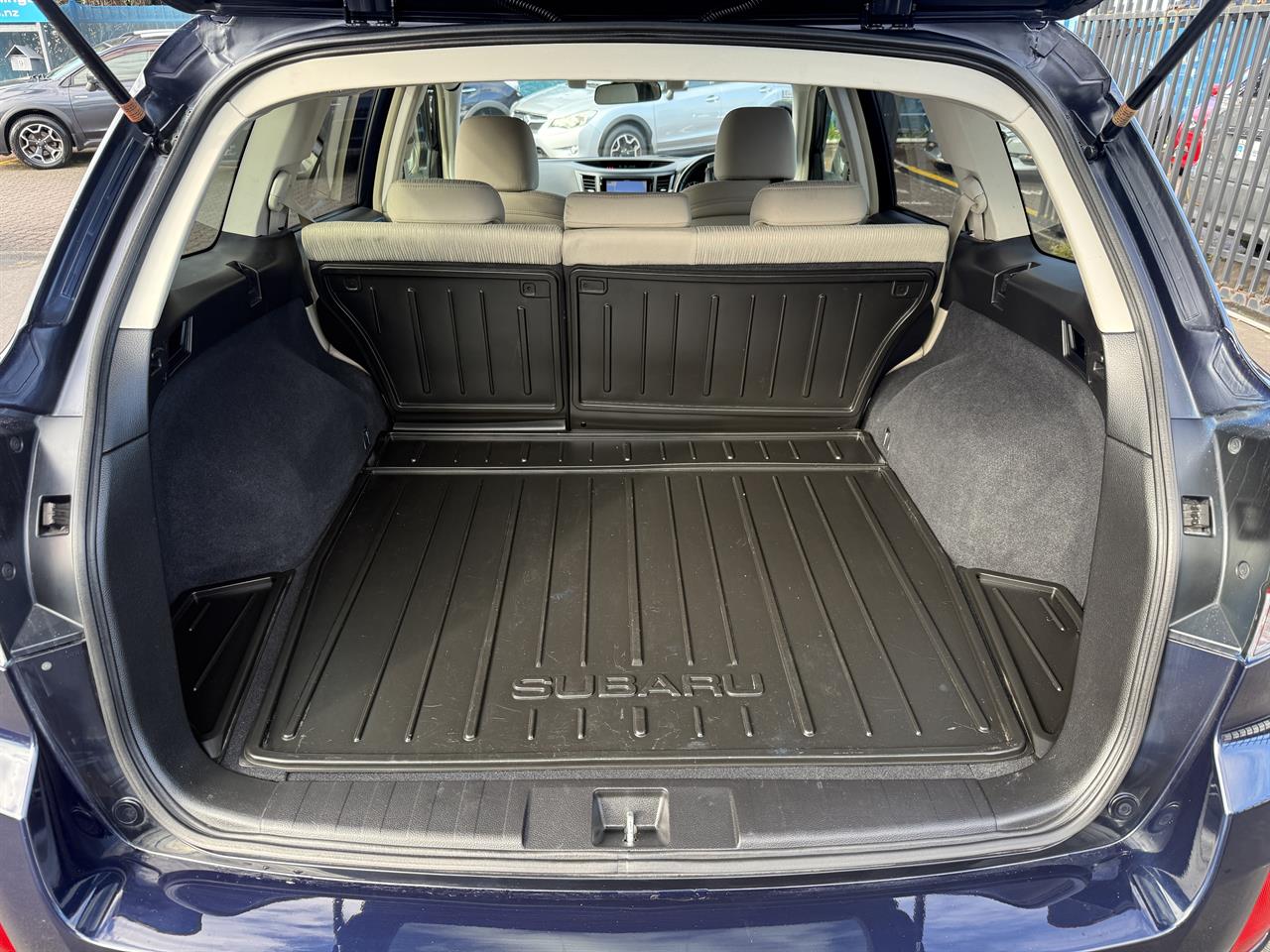 2012 Subaru Outback thumbnail