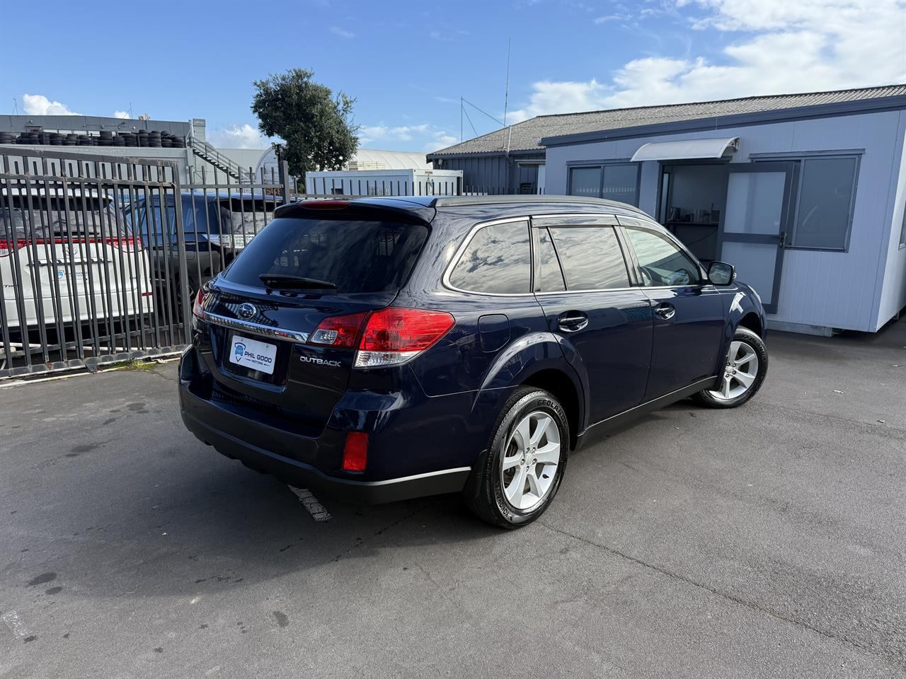 2012 Subaru Outback thumbnail