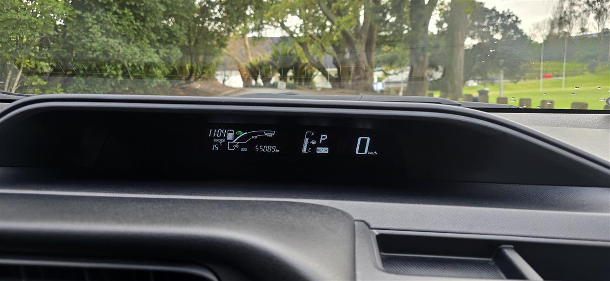 2017 Toyota Aqua thumbnail