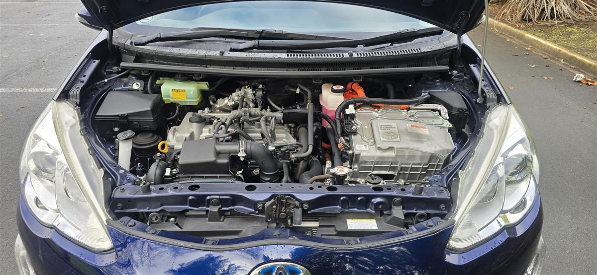 2017 Toyota Aqua thumbnail