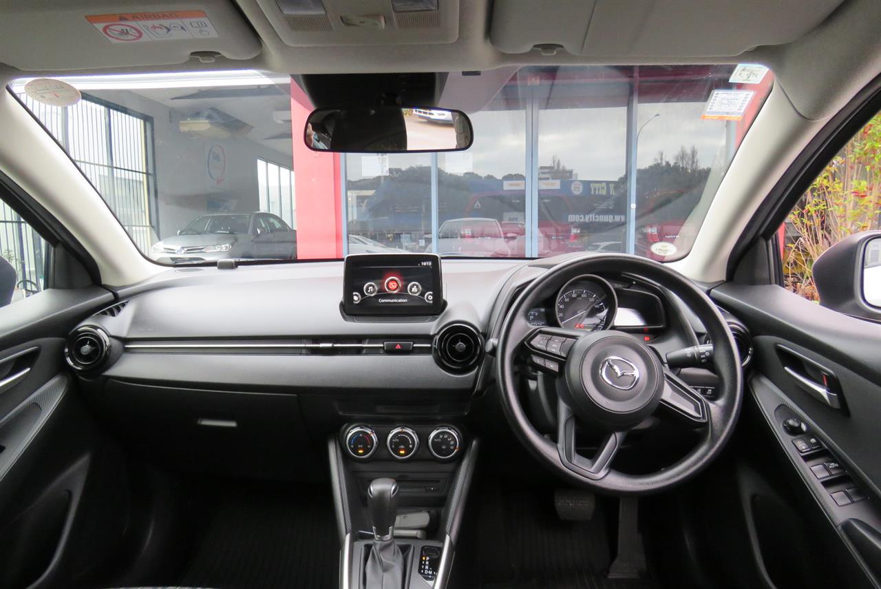 2020 Mazda 2 thumbnail