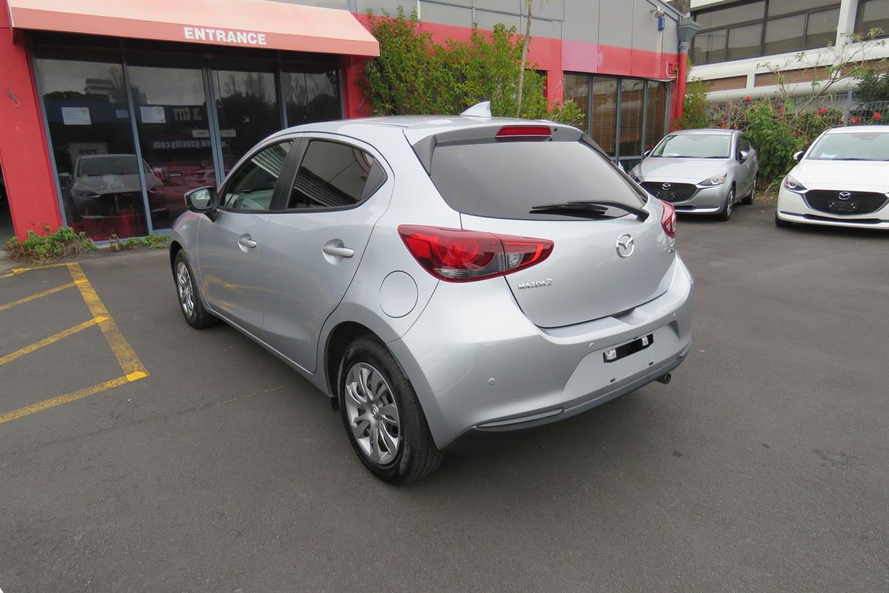 2020 Mazda 2 thumbnail