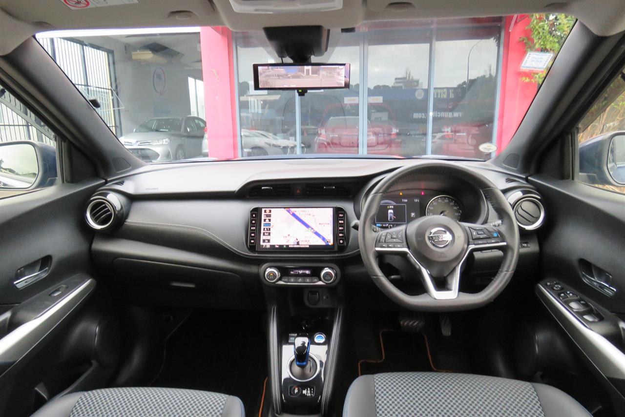 2021 Nissan Kicks thumbnail