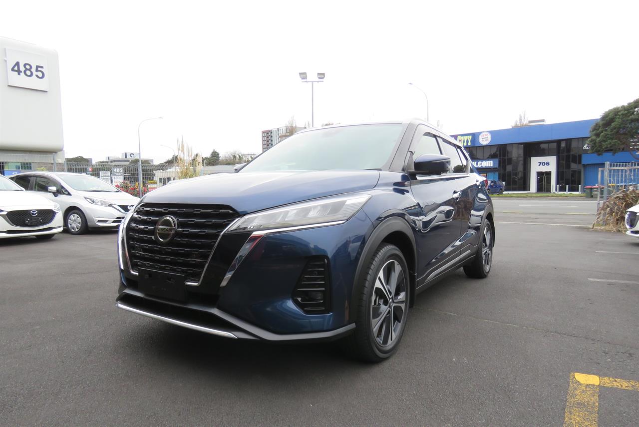2021 Nissan Kicks thumbnail
