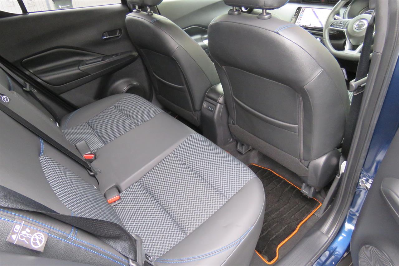 2021 Nissan Kicks thumbnail