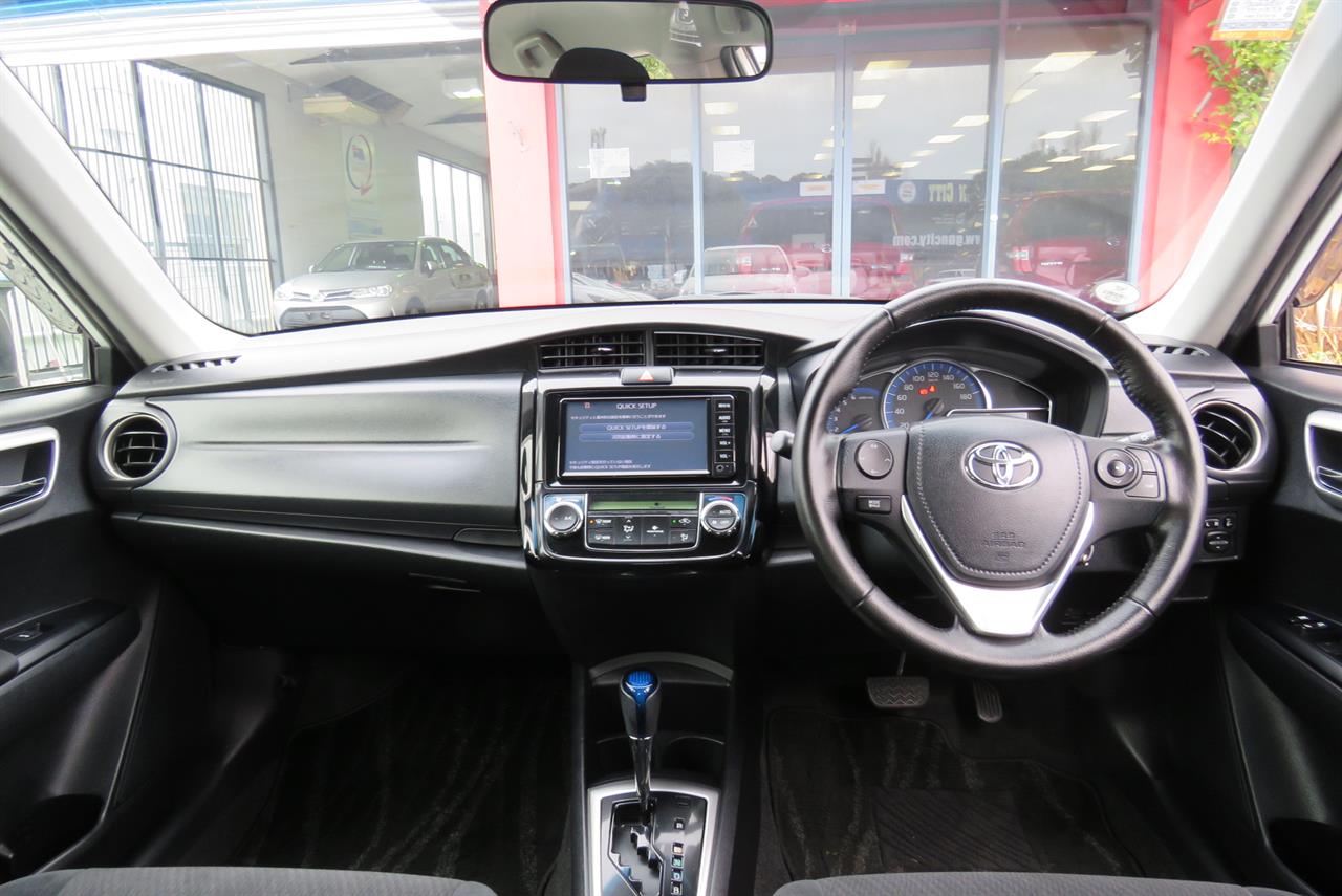 2015 Toyota Corolla thumbnail