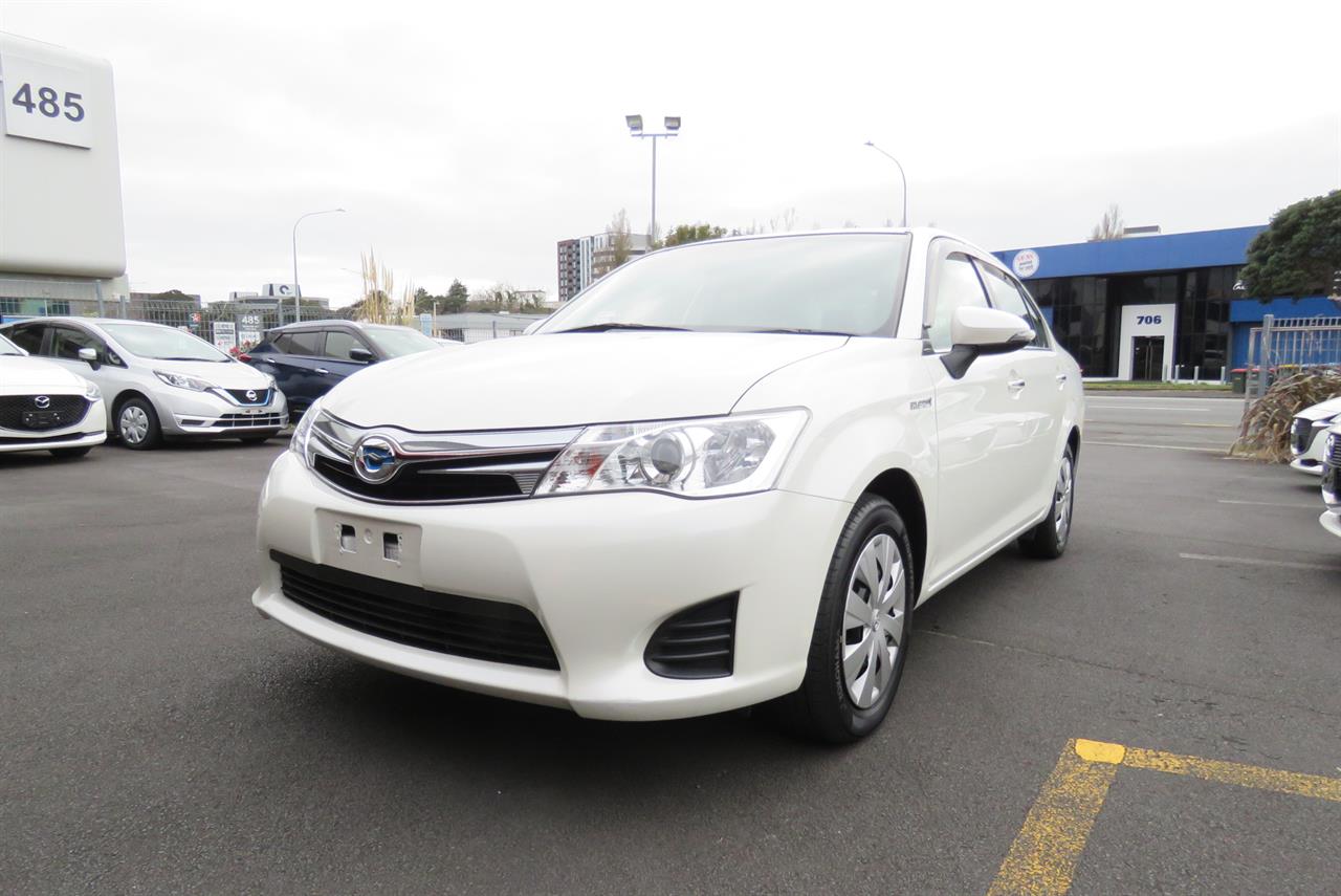 2015 Toyota Corolla thumbnail