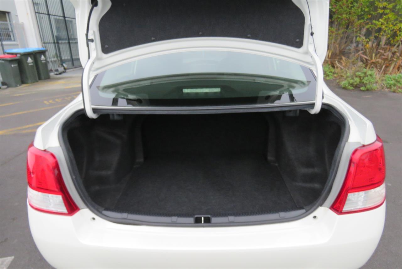 2015 Toyota Corolla thumbnail