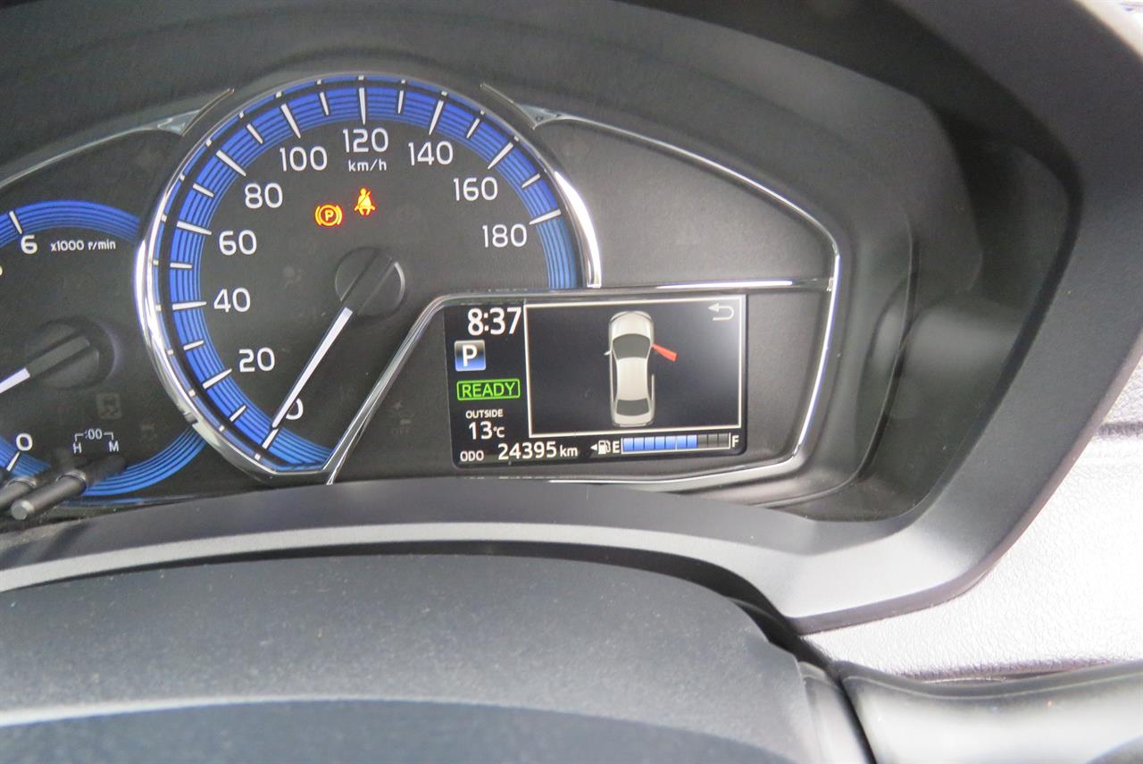 2016 Toyota Corolla thumbnail