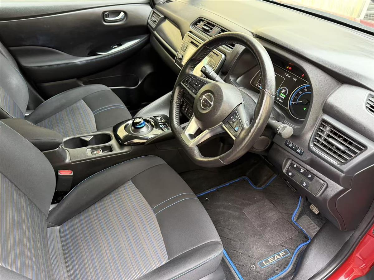 2019 Nissan Leaf thumbnail