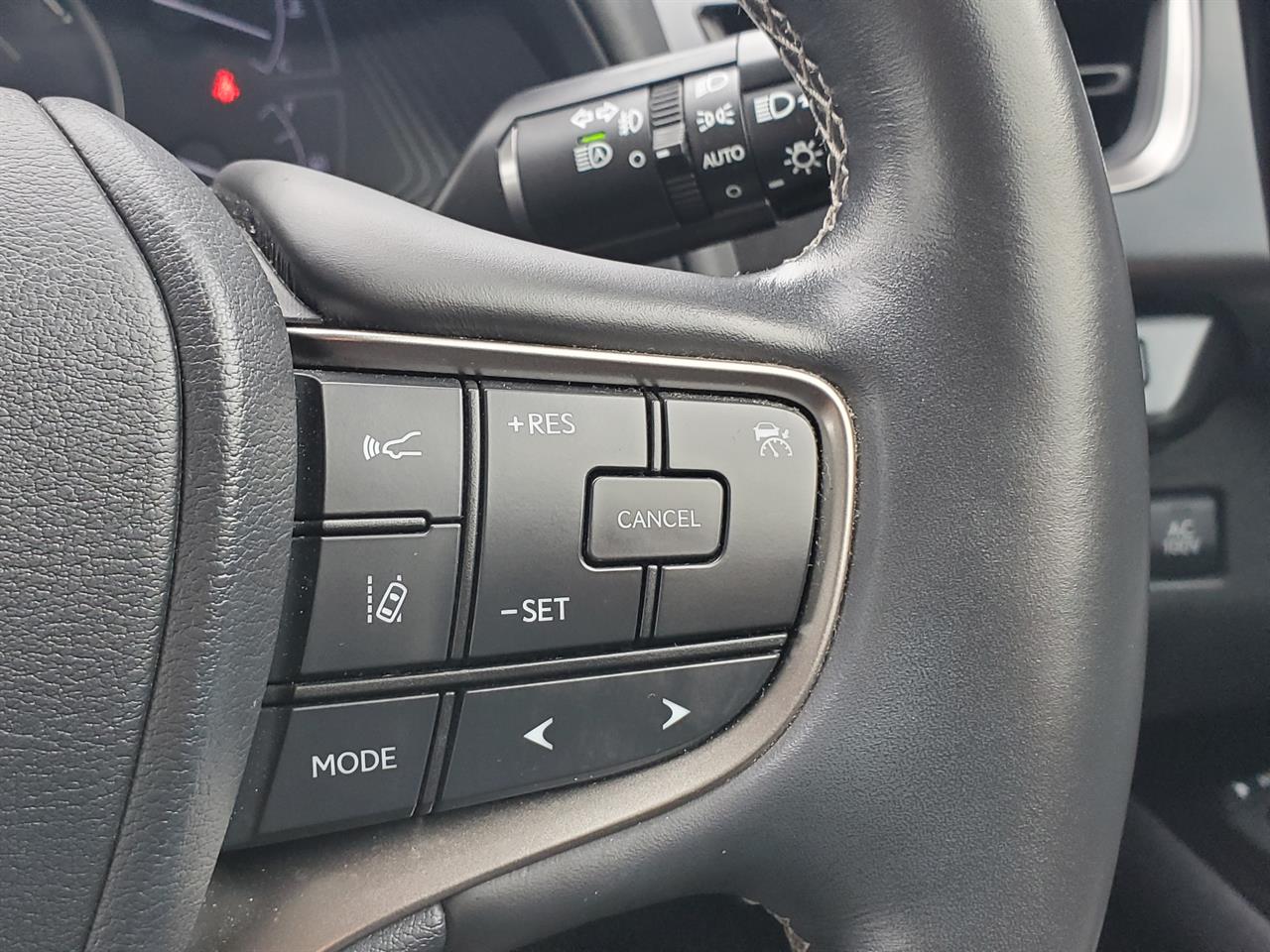 2019 Lexus UX thumbnail