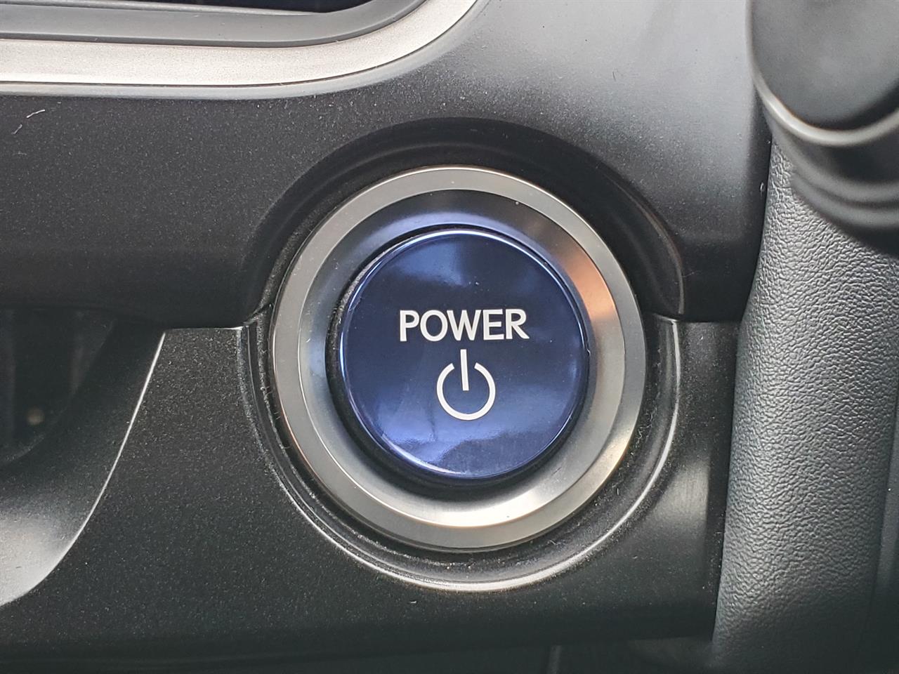 2019 Lexus UX thumbnail