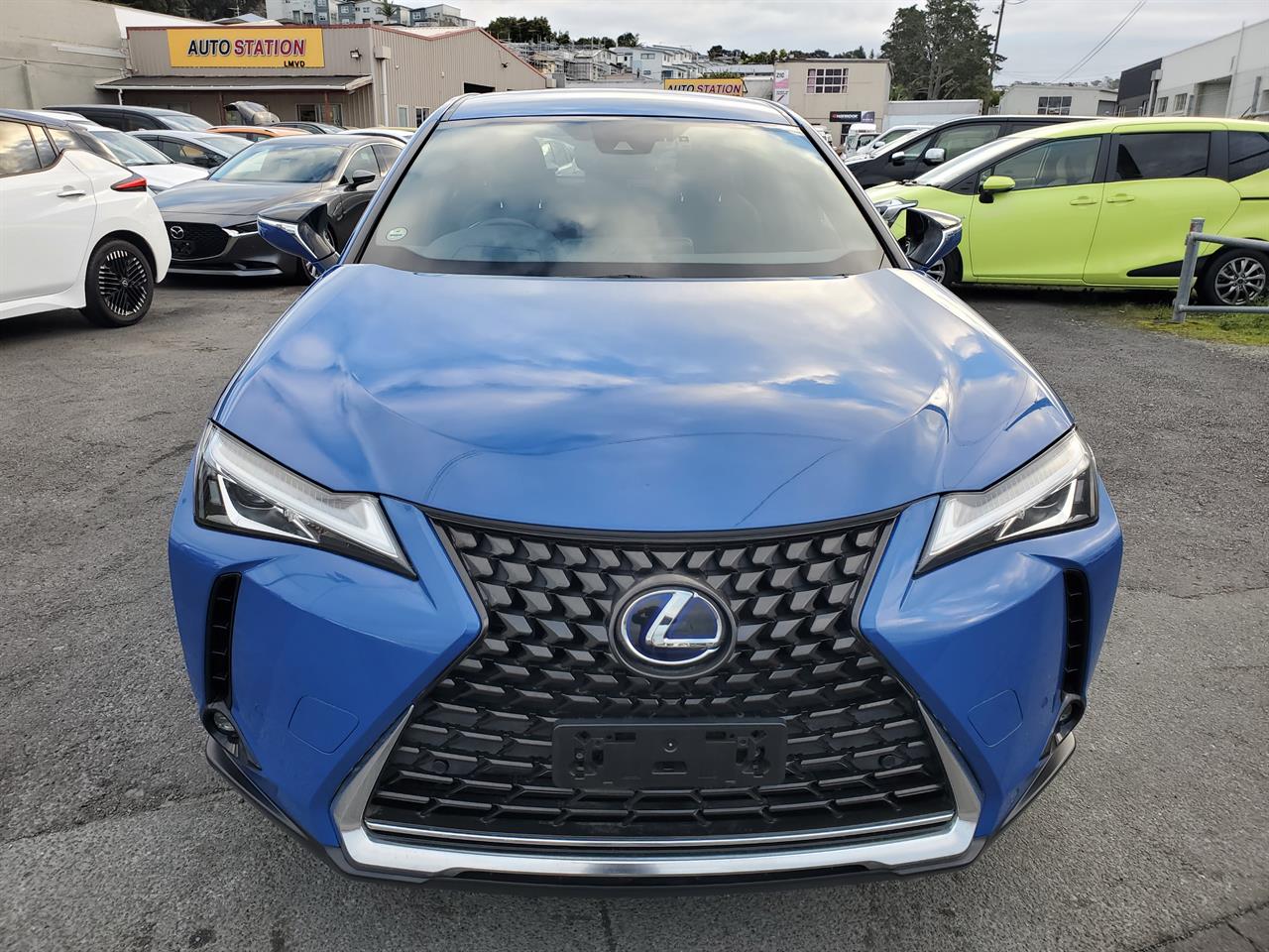 2019 Lexus UX thumbnail