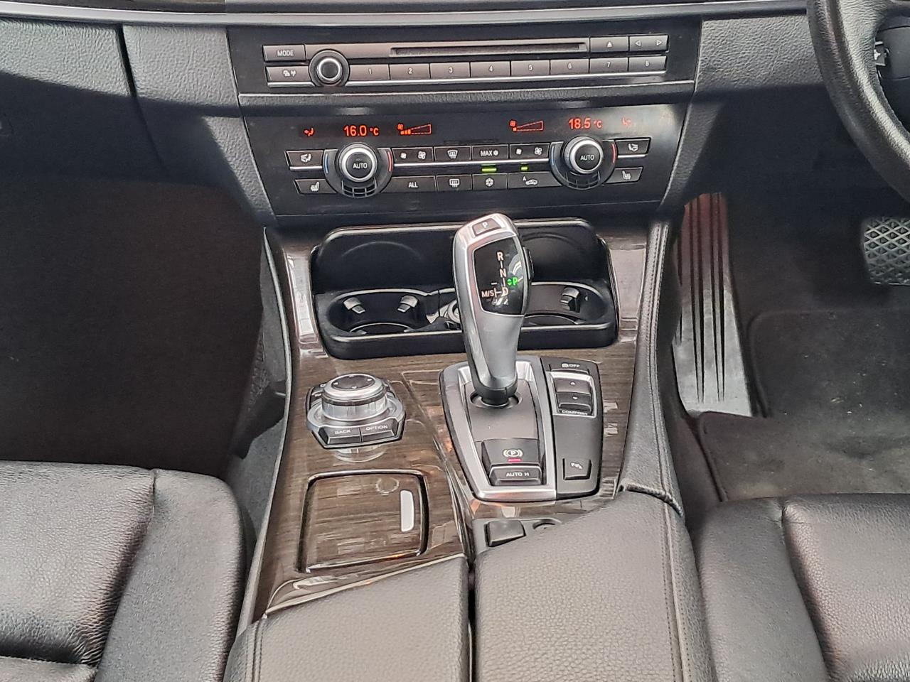 2011 BMW 523i thumbnail