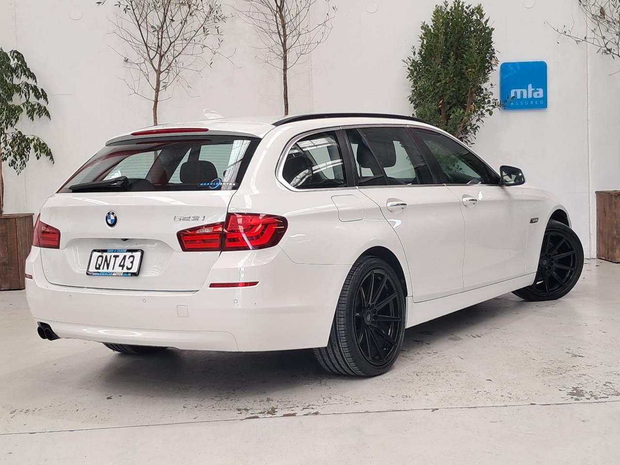 2011 BMW 523i thumbnail