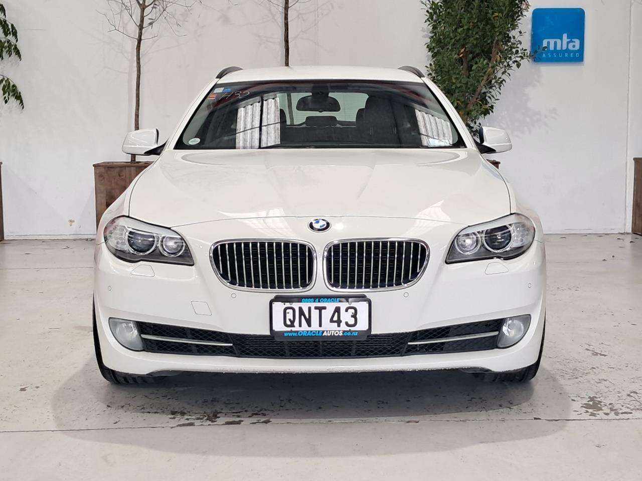 2011 BMW 523i thumbnail