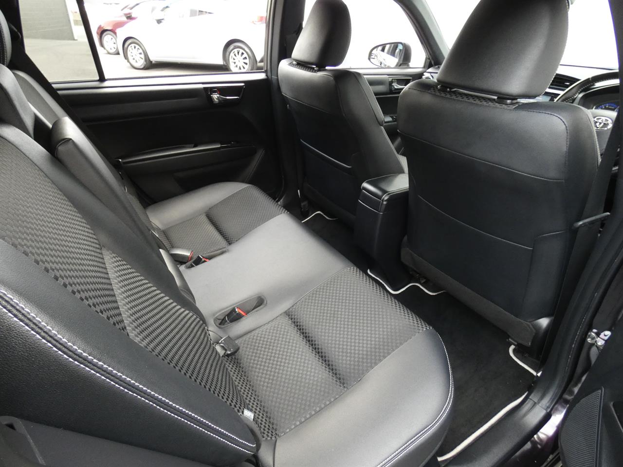 2015 Toyota COROLLA thumbnail