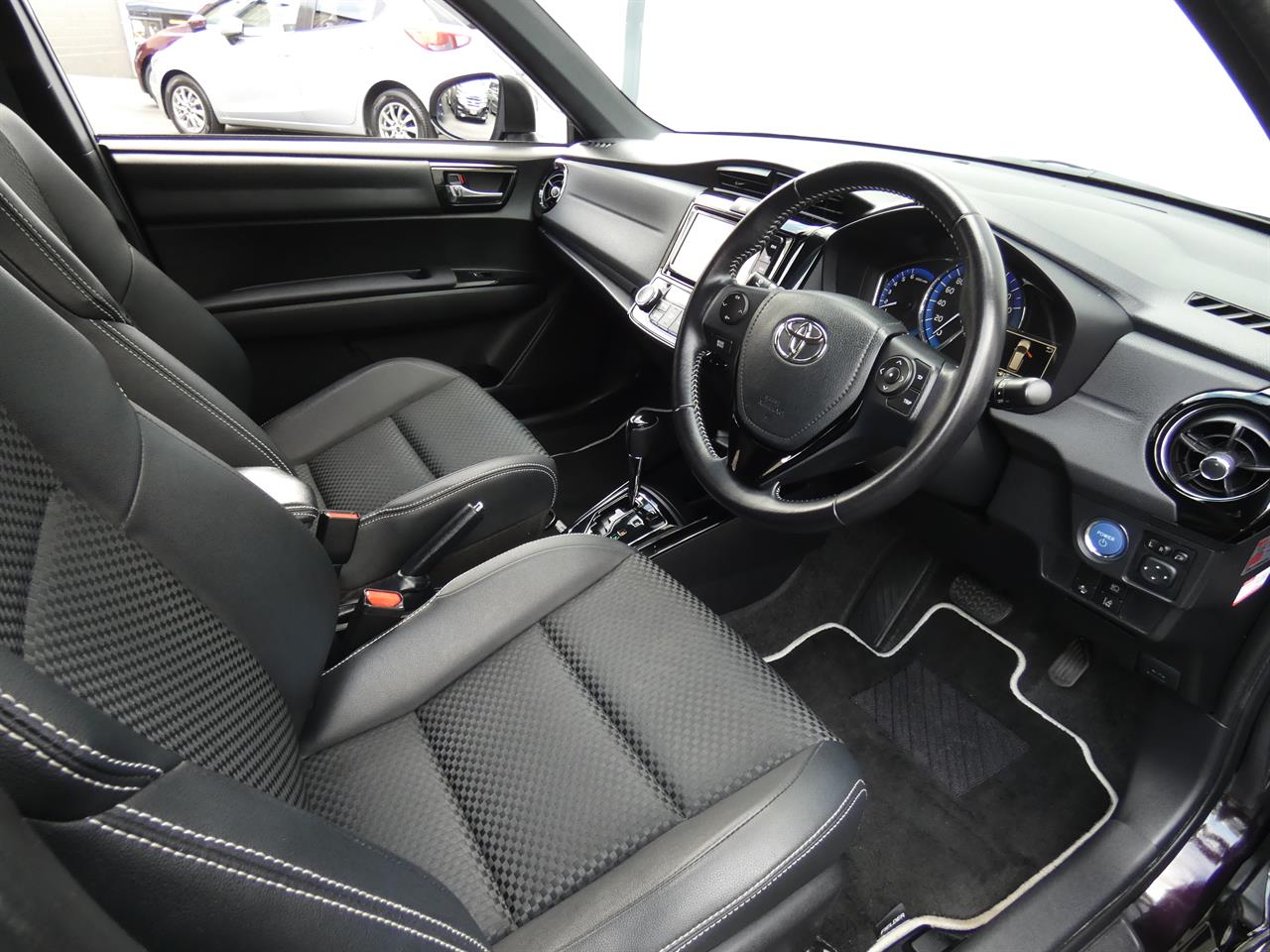 2015 Toyota COROLLA thumbnail