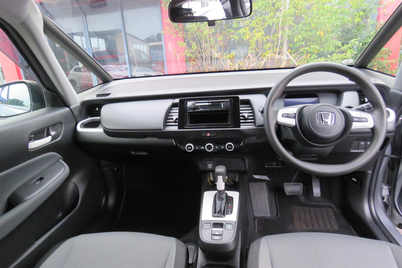 2021 Honda Fit thumbnail