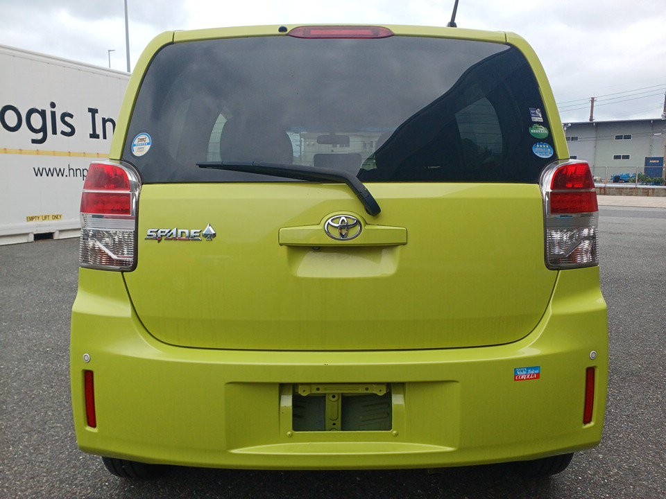 2015 Toyota SPADE thumbnail