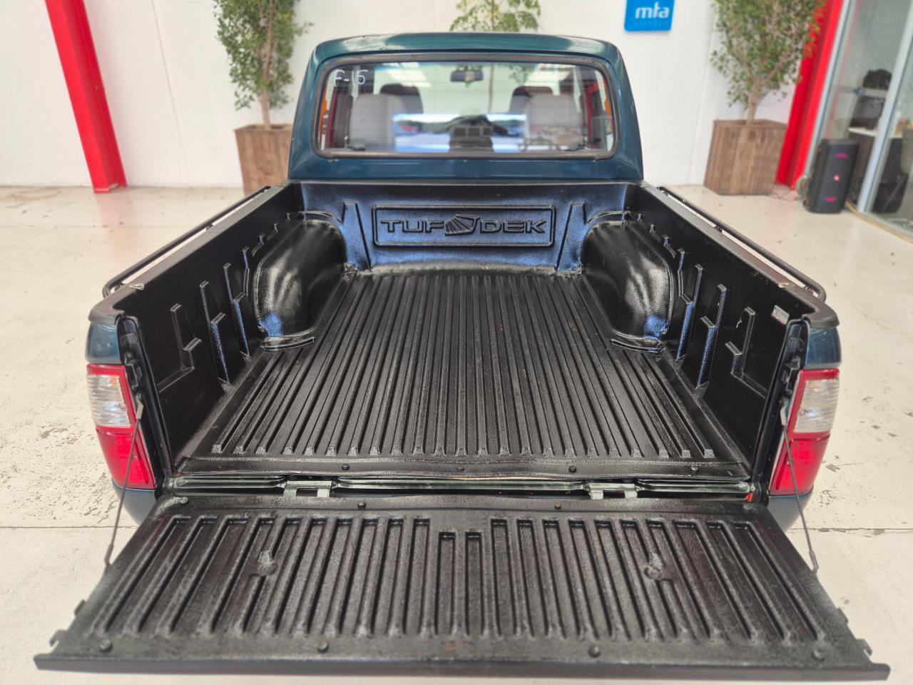 2006 Ford Courier thumbnail