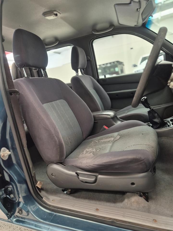 2006 Ford Courier thumbnail