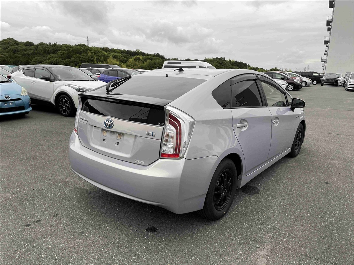 2015 Toyota PRIUS thumbnail
