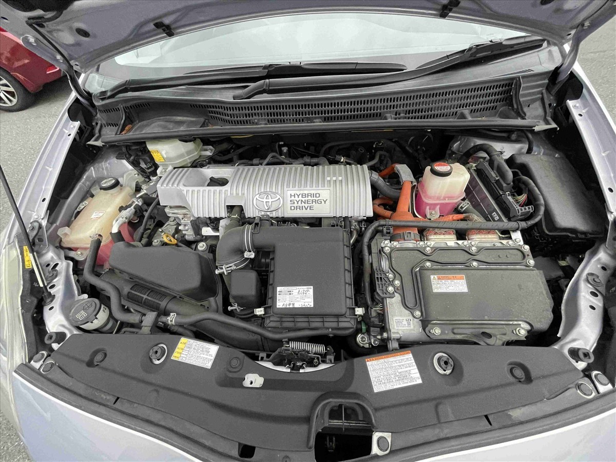2015 Toyota PRIUS thumbnail