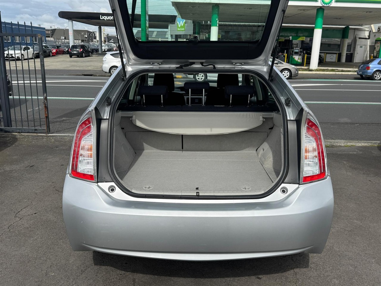 2014 Toyota PRIUS thumbnail
