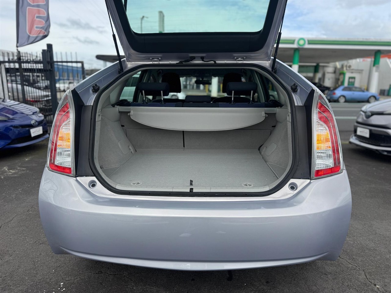2015 Toyota PRIUS thumbnail