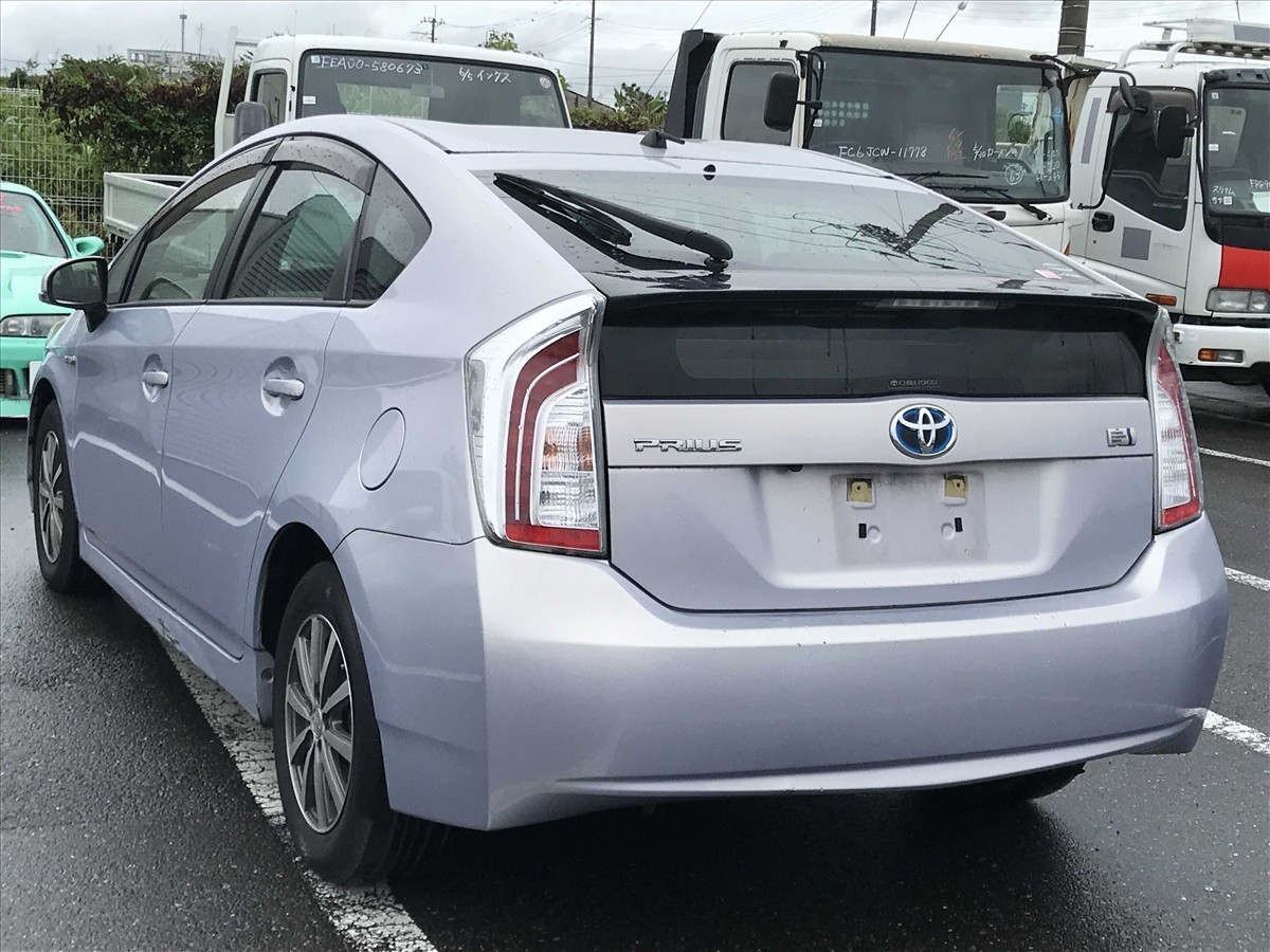 2015 Toyota PRIUS thumbnail
