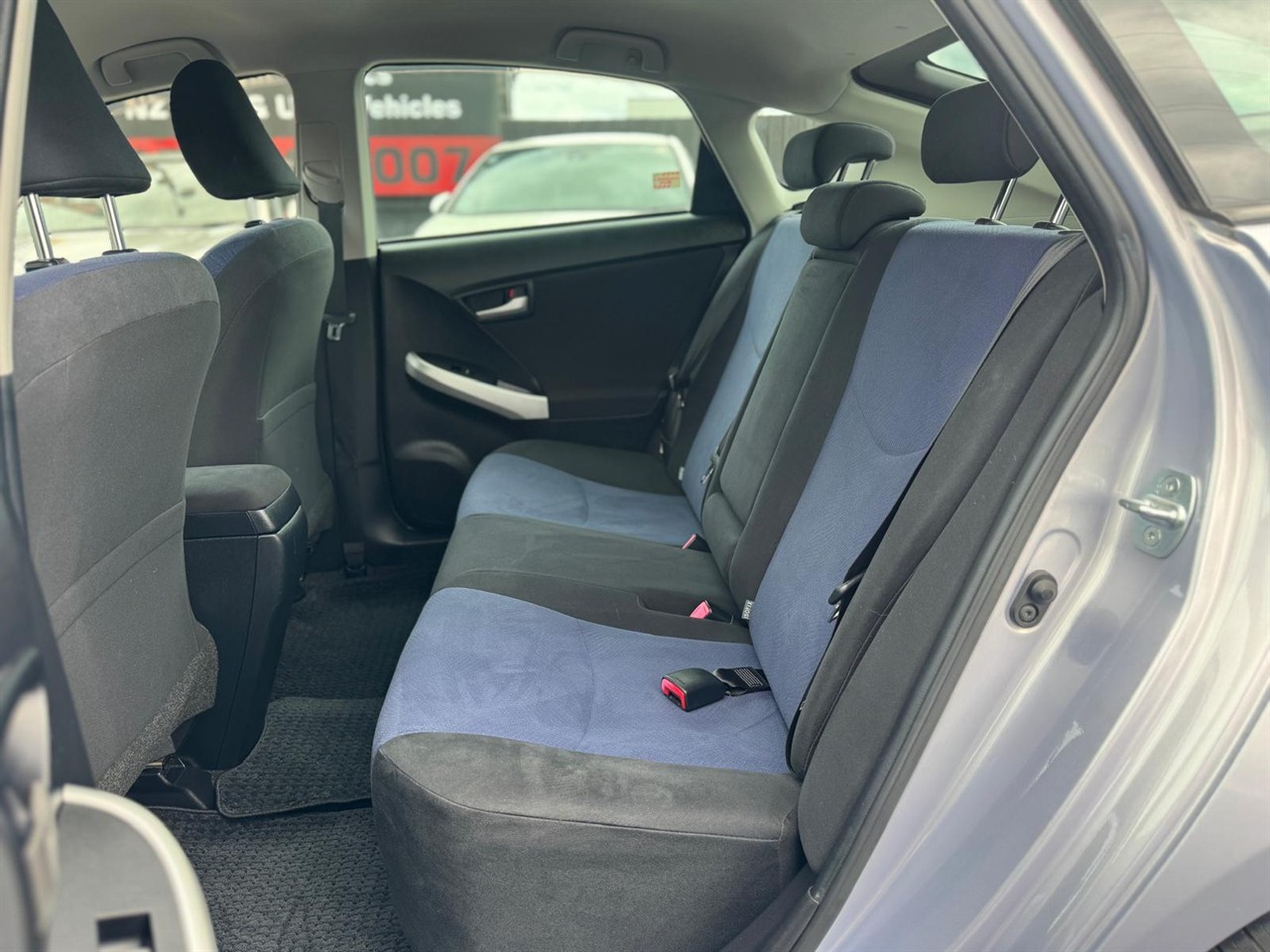 2015 Toyota PRIUS thumbnail