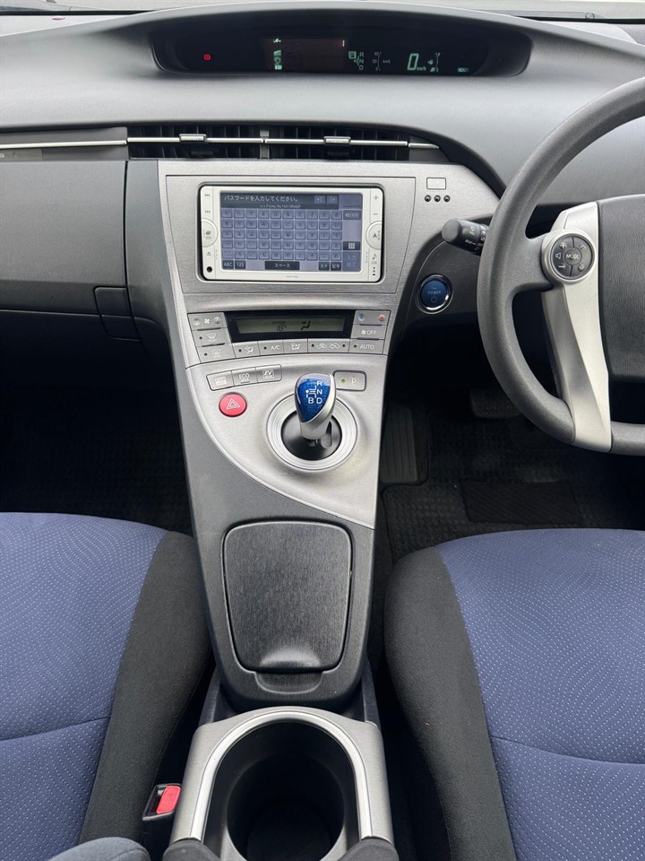 2014 Toyota PRIUS thumbnail