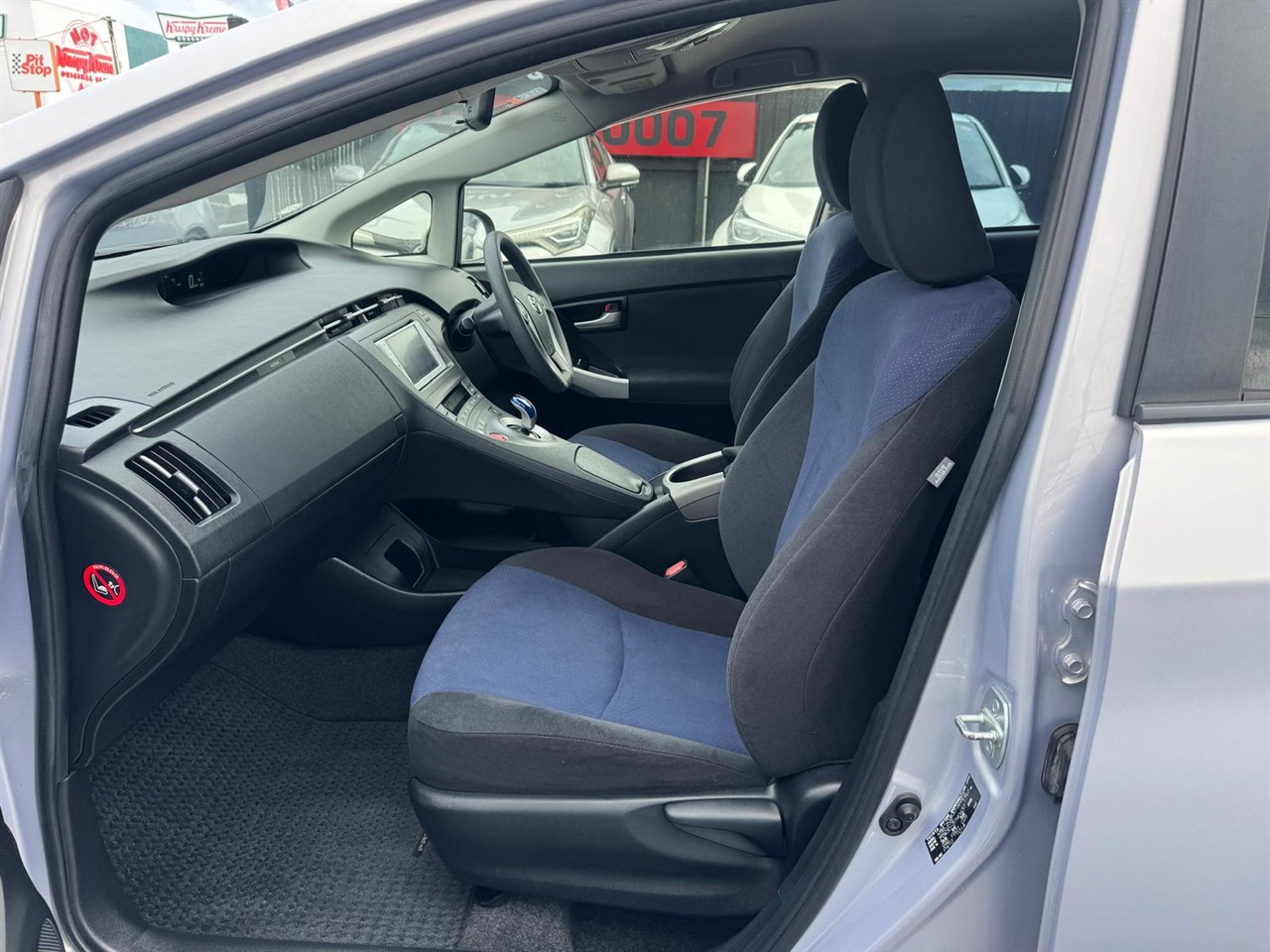 2014 Toyota PRIUS thumbnail
