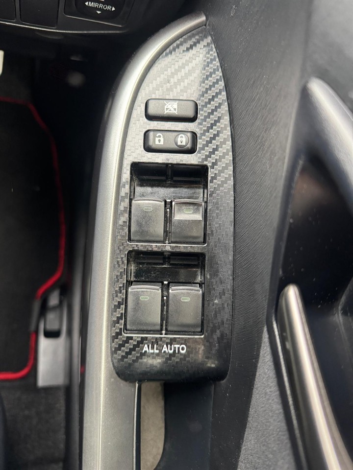 2014 Toyota Prius thumbnail