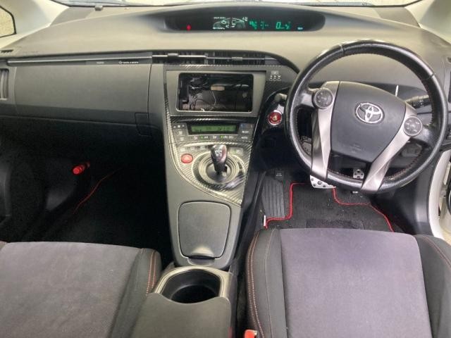 2014 Toyota Prius thumbnail