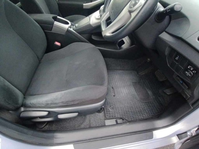 2015 Toyota PRIUS thumbnail