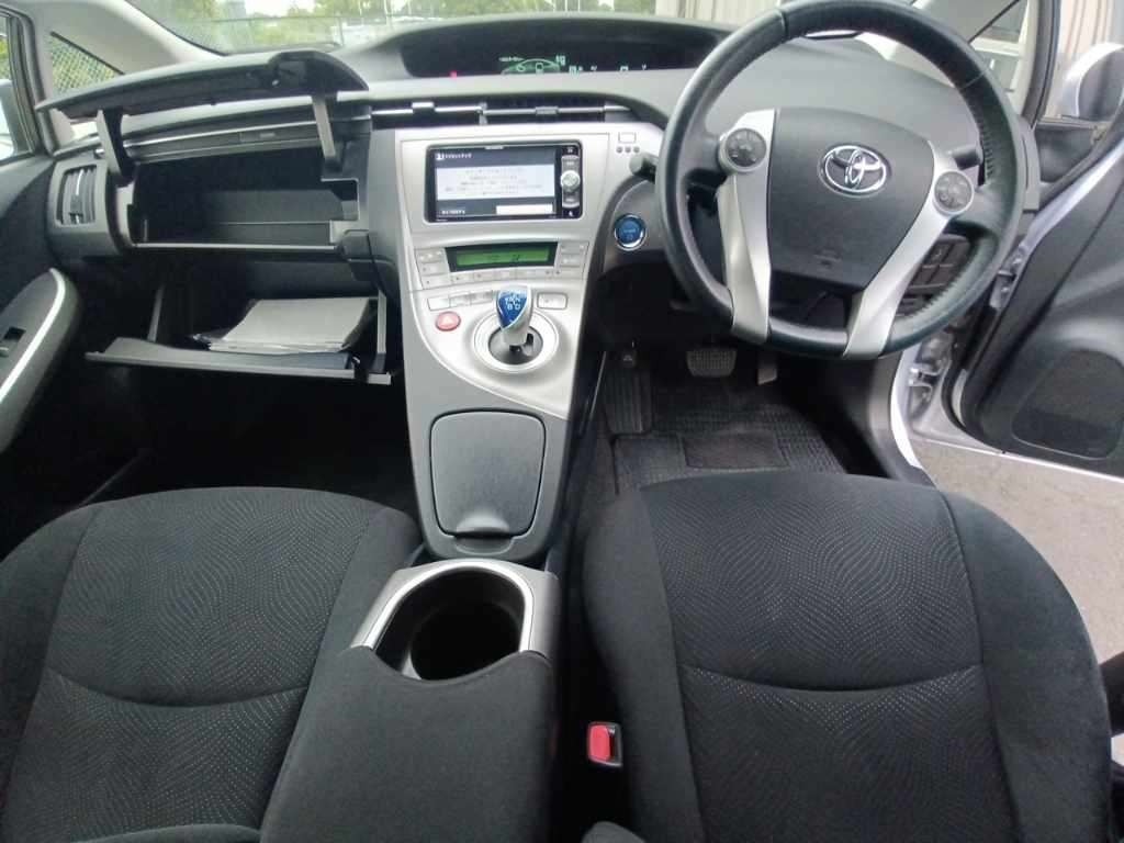 2015 Toyota PRIUS thumbnail
